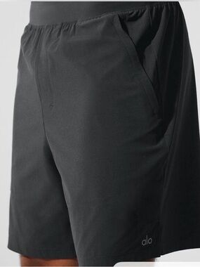 ALO Yoga Men's dark grey Athletic Shorts